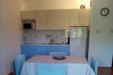 Apartments Perić Marija, kitchen, dining room, kitchen table